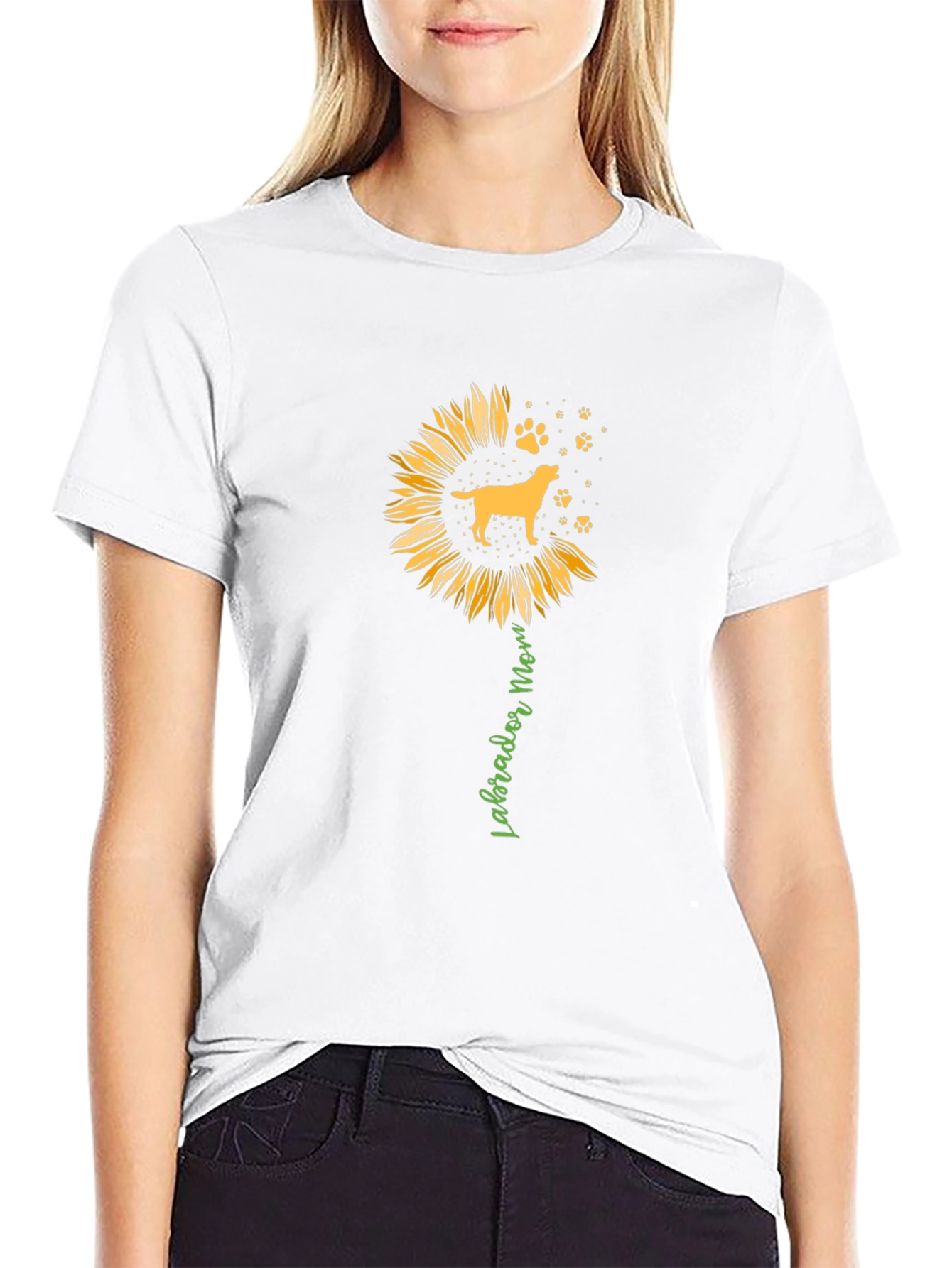Labrador Mom Sunflower Graphic T-Shirt
