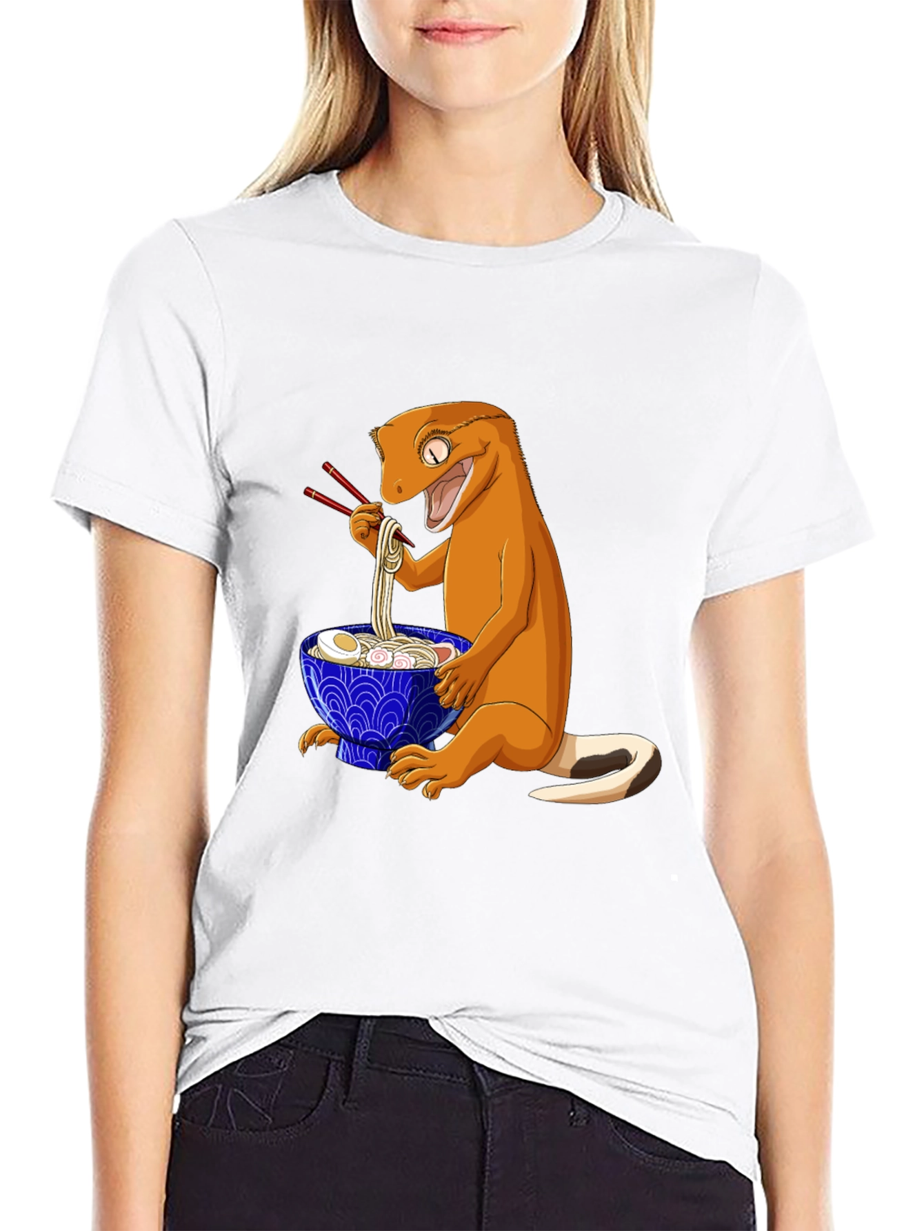 Gecko Ramen T-Shirt: Cute Cartoon Lizard Eating Noodles