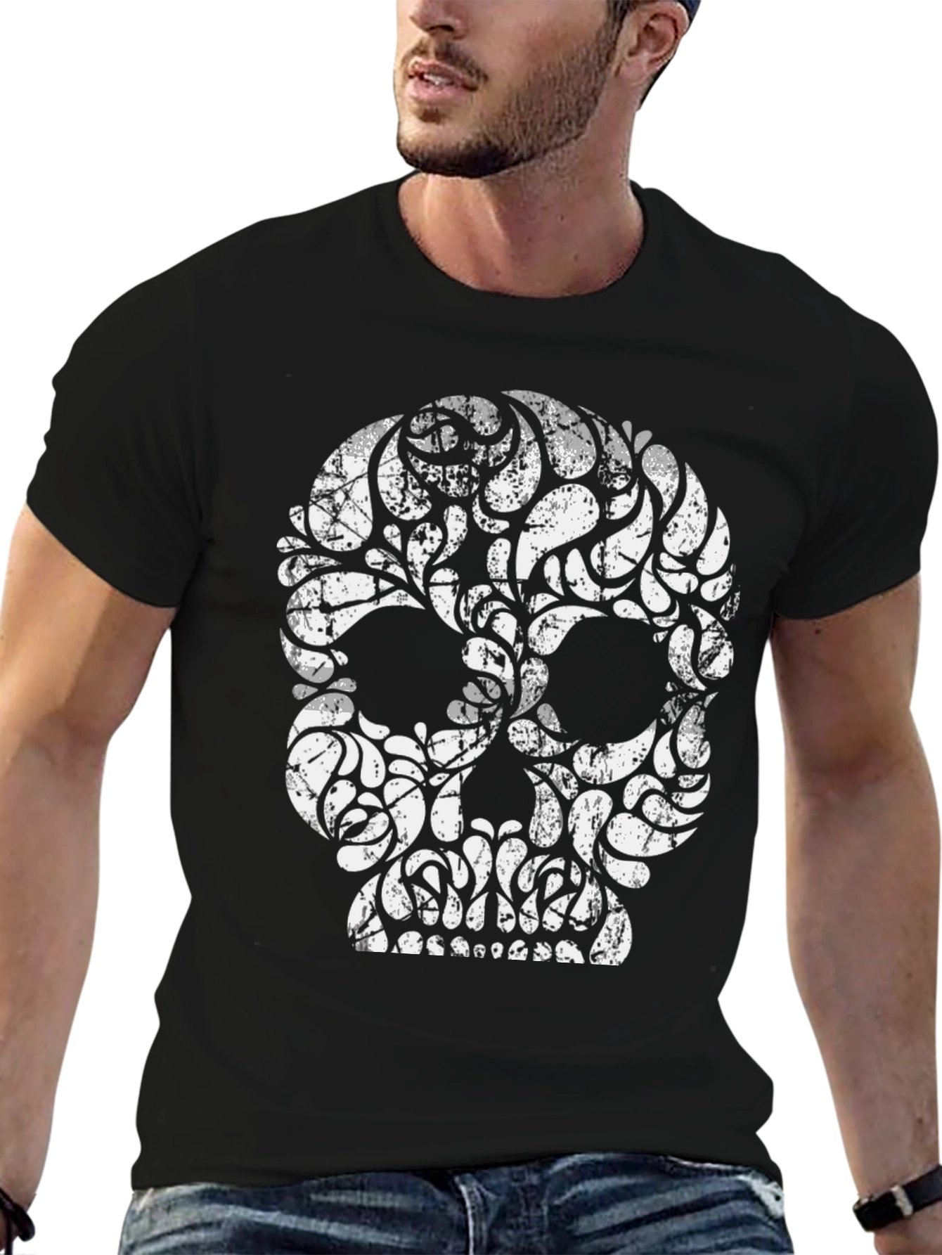 Skull Graphic Print Tee - Modern Edgy Design