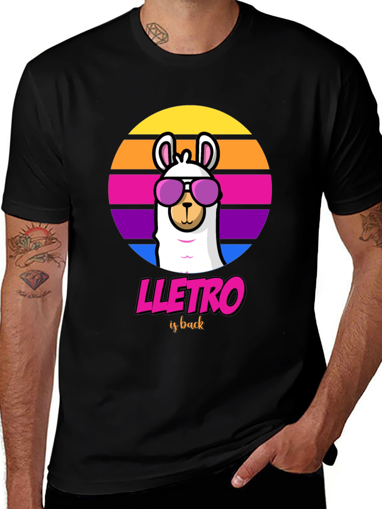 LLETRO Llama Retro Style T-Shirt
