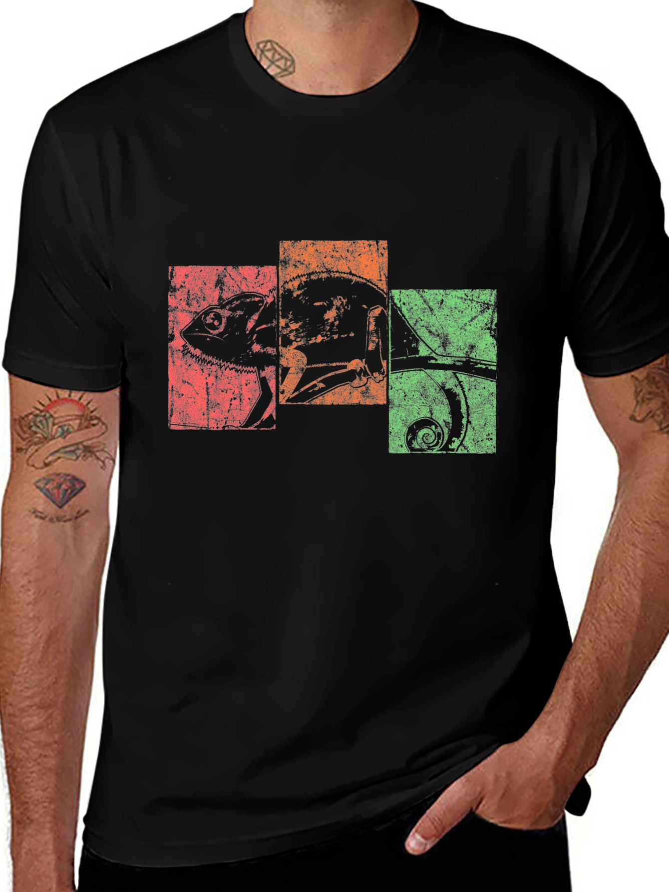 Retro Chameleon Graphic Tee - Black