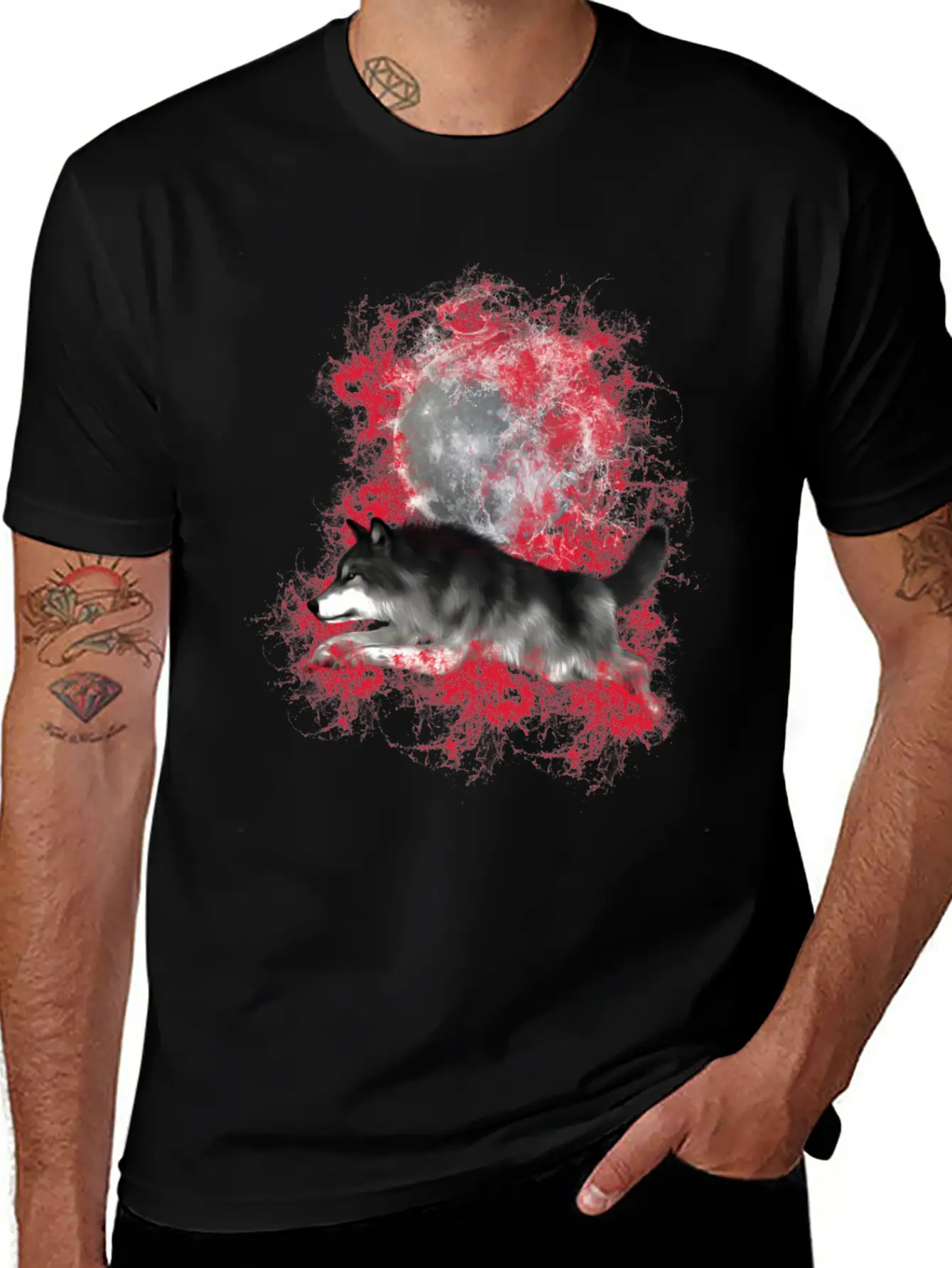 Grey Wolf In Red Splashes Unisex Casual T-Shirt – Clean Design For Daily Comfort