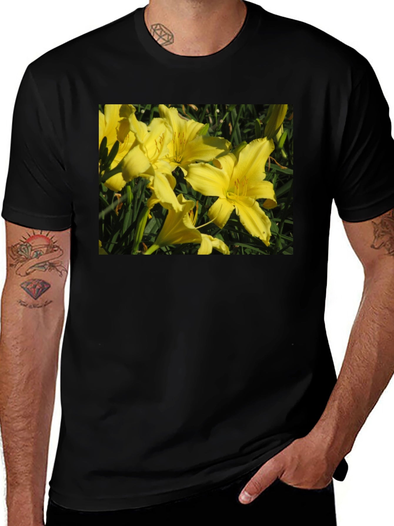 Yellow Lily Graphic T-Shirt