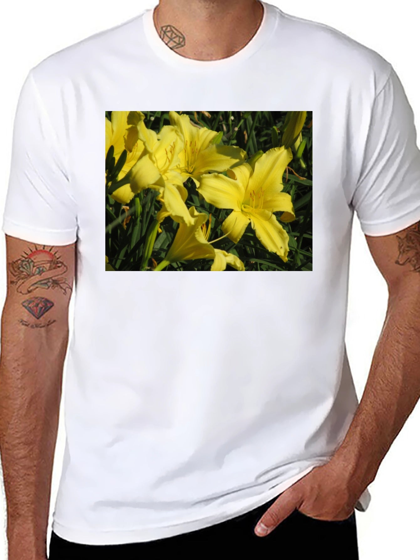 Yellow Lily Graphic T-Shirt