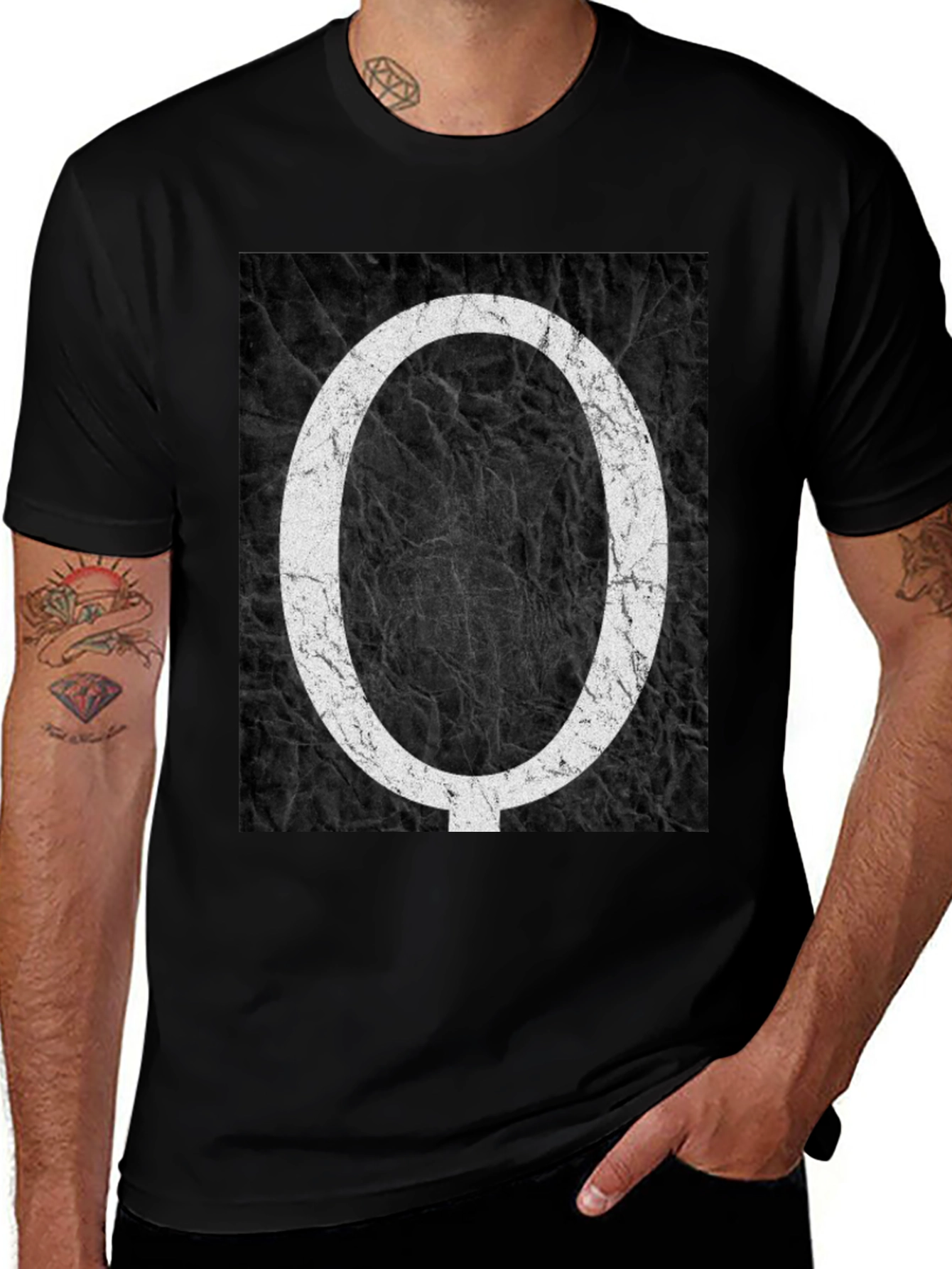 Letter O Black Texture Tee - Stylish Graphic Print